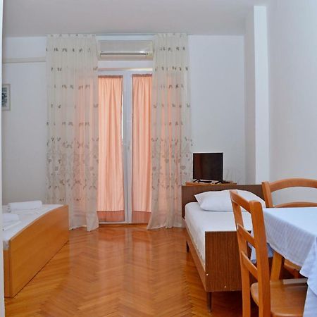 Apartmani Macak II Novalja Exterior photo