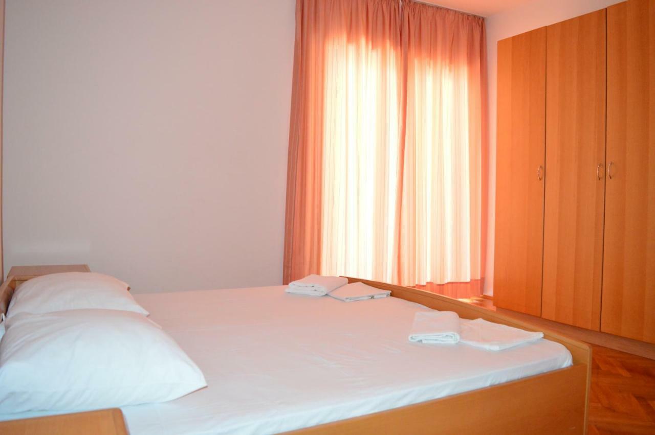 Apartmani Macak II Novalja Exterior photo