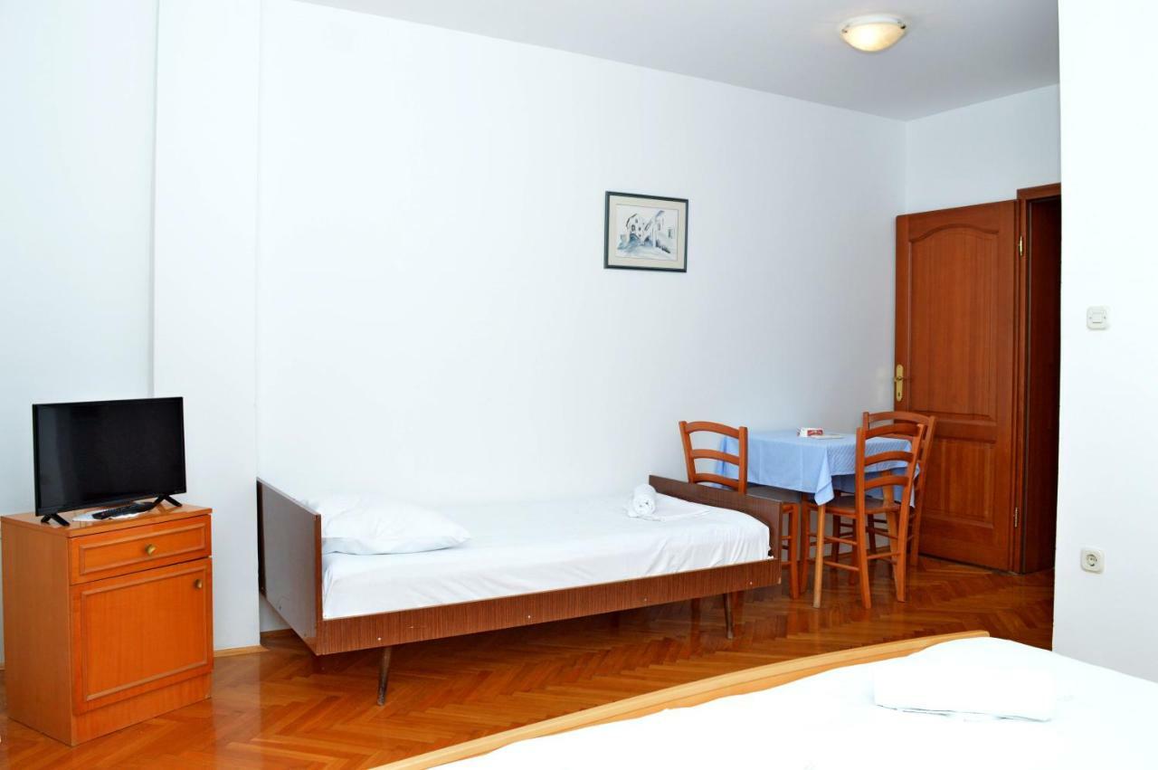 Apartmani Macak II Novalja Exterior photo