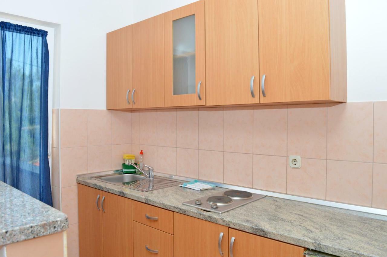 Apartmani Macak II Novalja Exterior photo