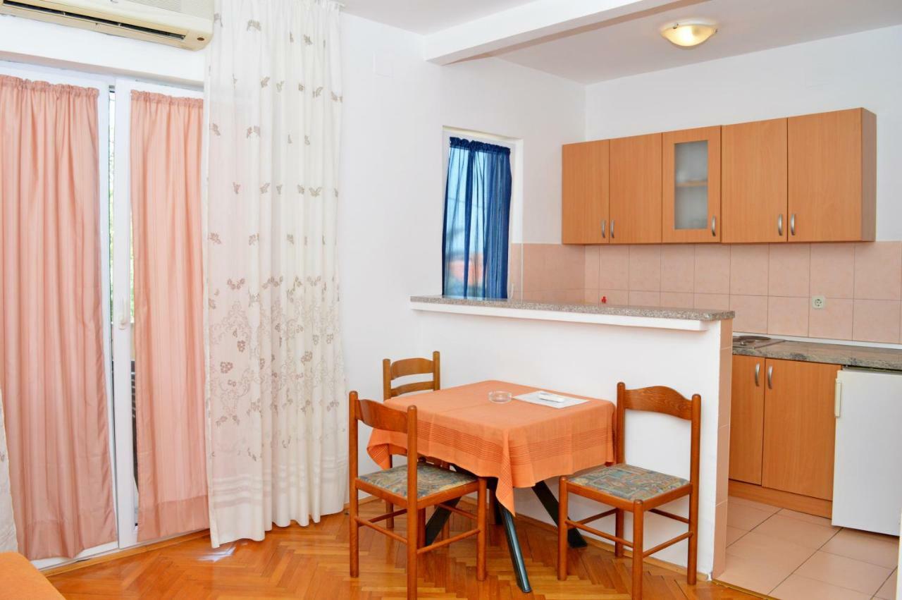 Apartmani Macak II Novalja Exterior photo